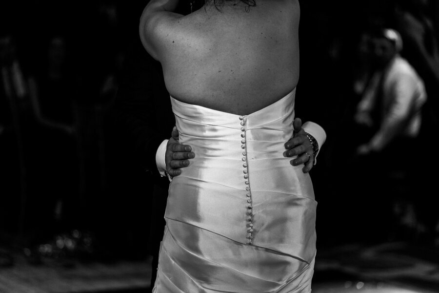bride-groom-first-dance-intercon-hotel-chicago-black-white-photo