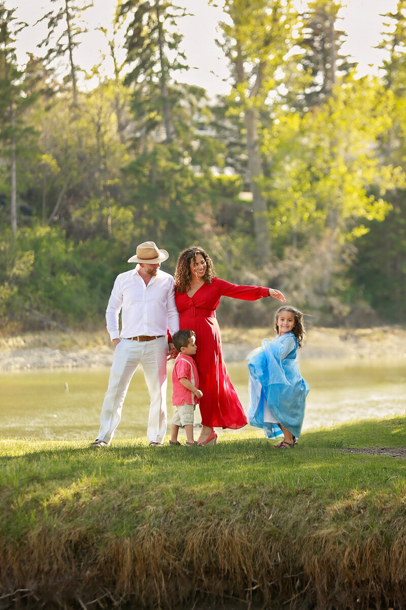 Calgary family photo session in Bowness Park.