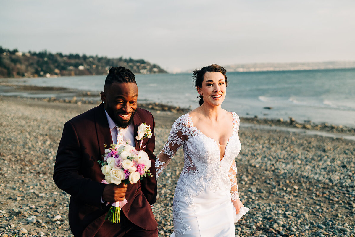 South Lake Union Seattle Wedding Photos | Seattle Wedding Photographer | Captured by Candace Photography