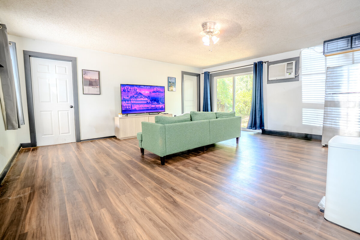 Gainesville-tx-house-with-mother-in-law-quarters-for-sale