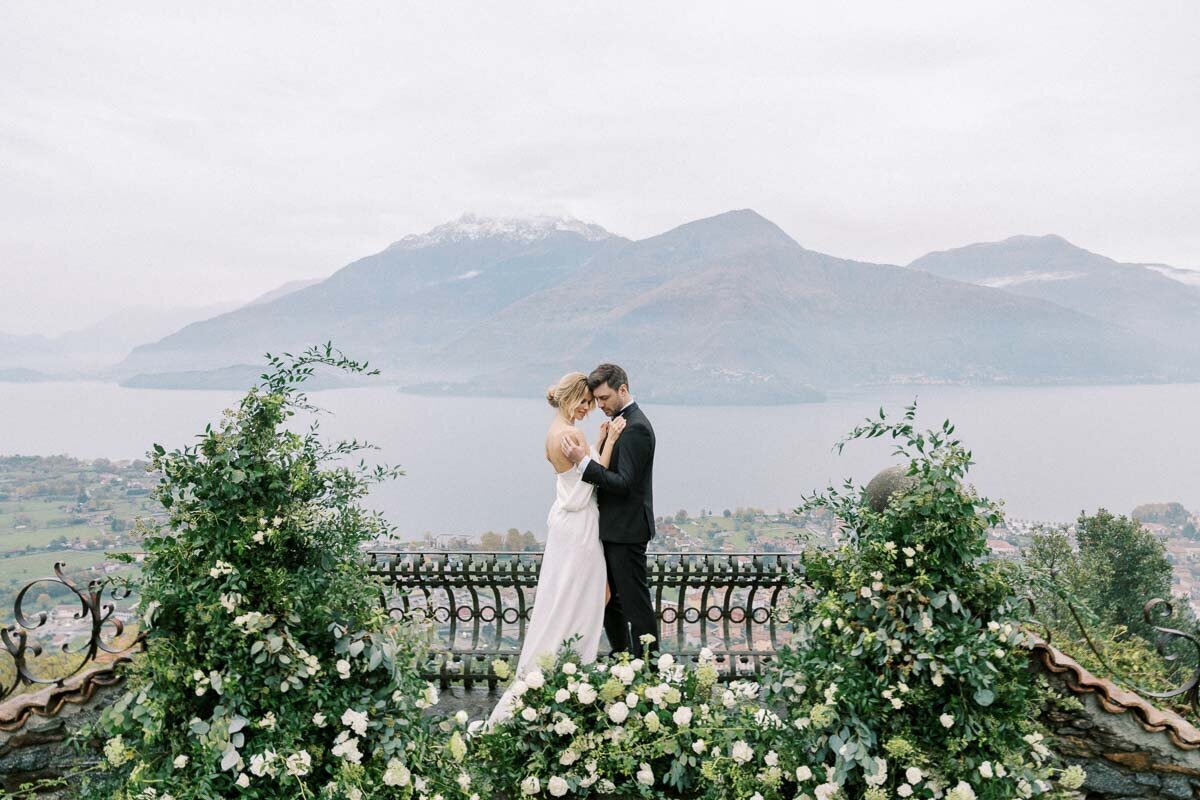 Wedding 1200px-1100