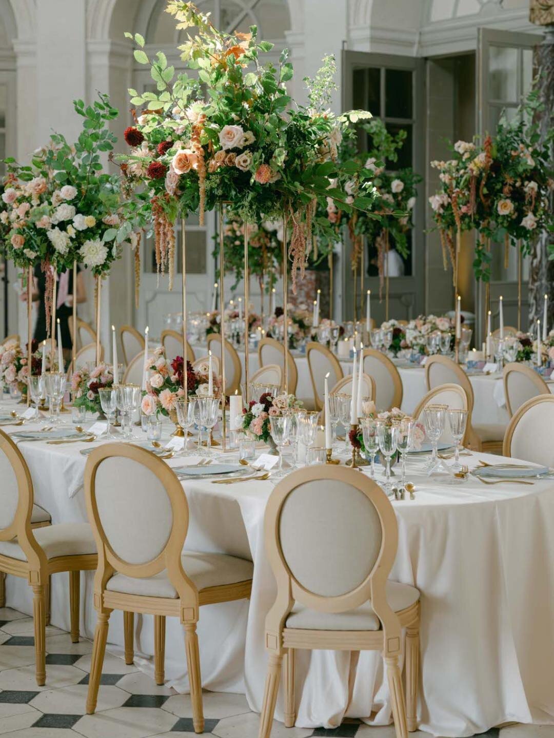 Fairytale Castle Wedding Chateau de Vaux-le-Vicomte France by @alejandrapoupelevents 33