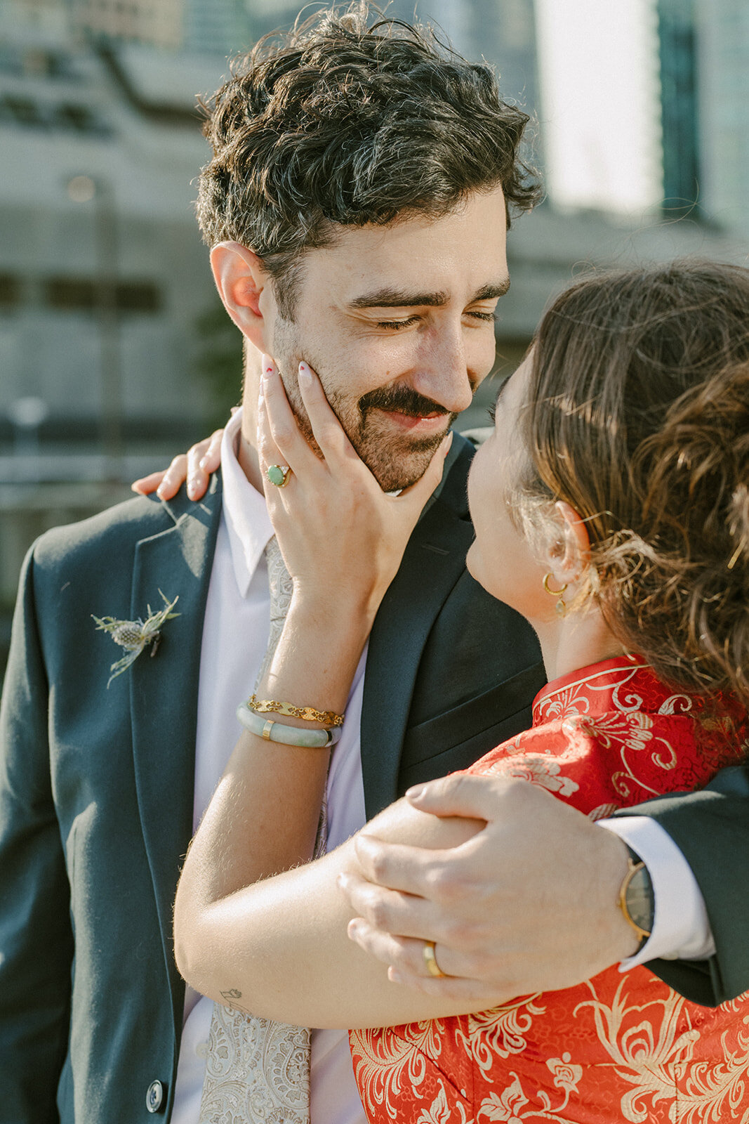 toronto-city-elopement-city-hall-ttc-subway-sugar-beach-fun-romantic-sumer-wedding-2812