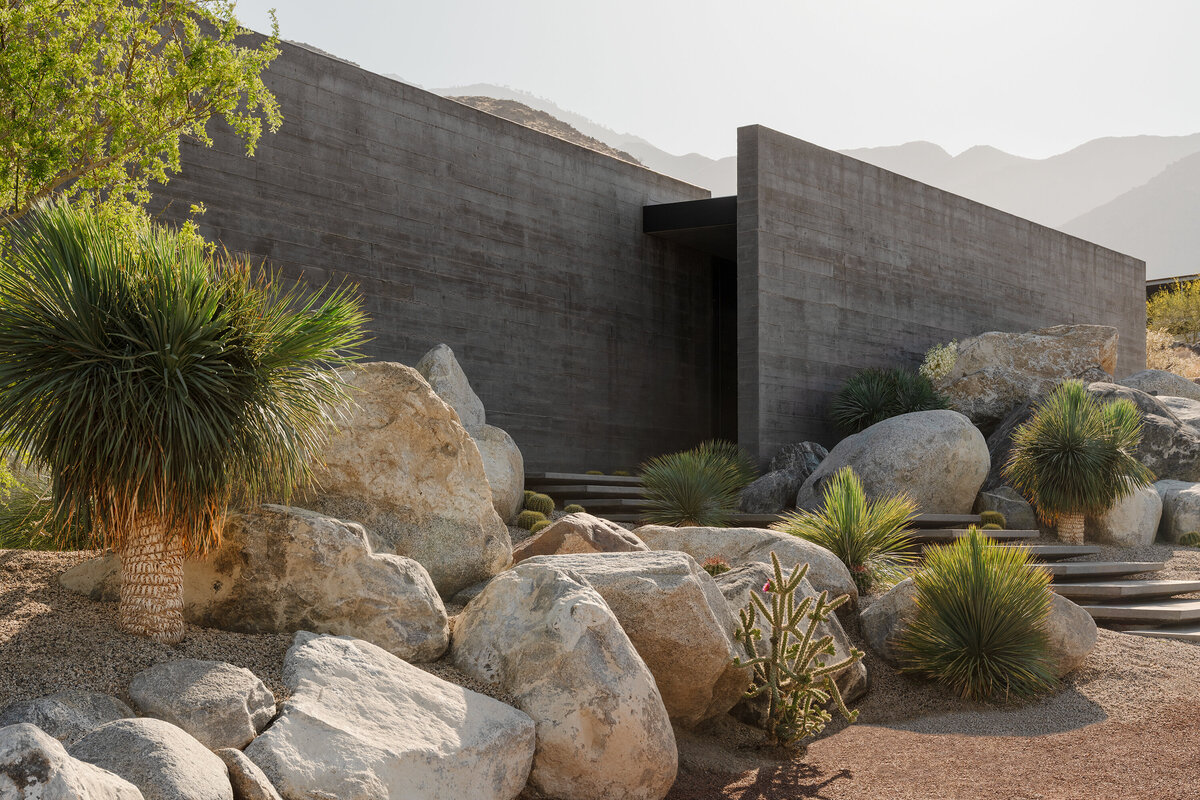 Palm Springs architect designed spec house for Desert Palisades.