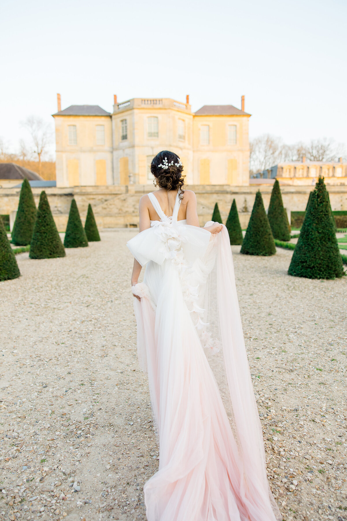 Rachael_Kazmier_Photography_Luxury_Destination_Editorial_Wedding_Photography_Paris_ChateuDeVillette-40