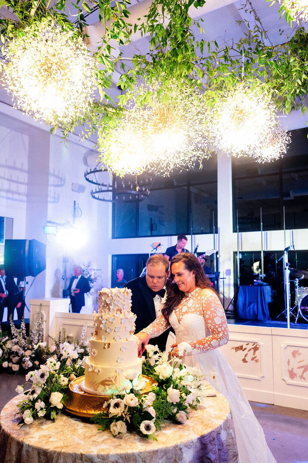 47.elegant-barn-wedding-greenery-gold-modern-vintage-events-southall-meadows
