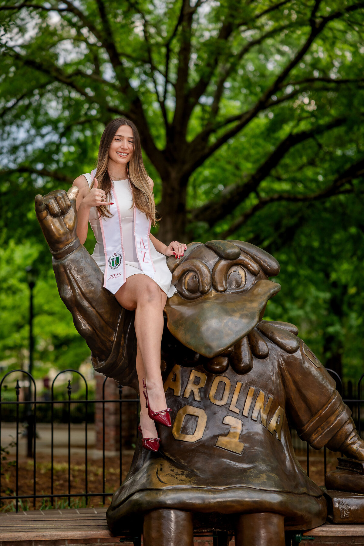 Isabel M-1274 USC Cocky Statue Portraits