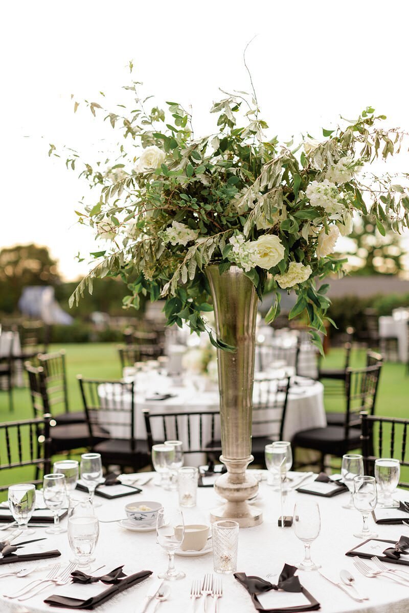 Classic Wedding at City Church of Evansville with Reception at ECC197