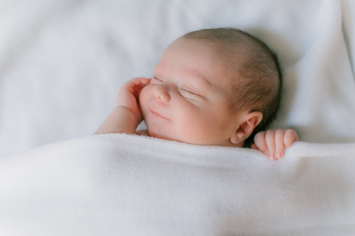 caedyndanielnewborn-113