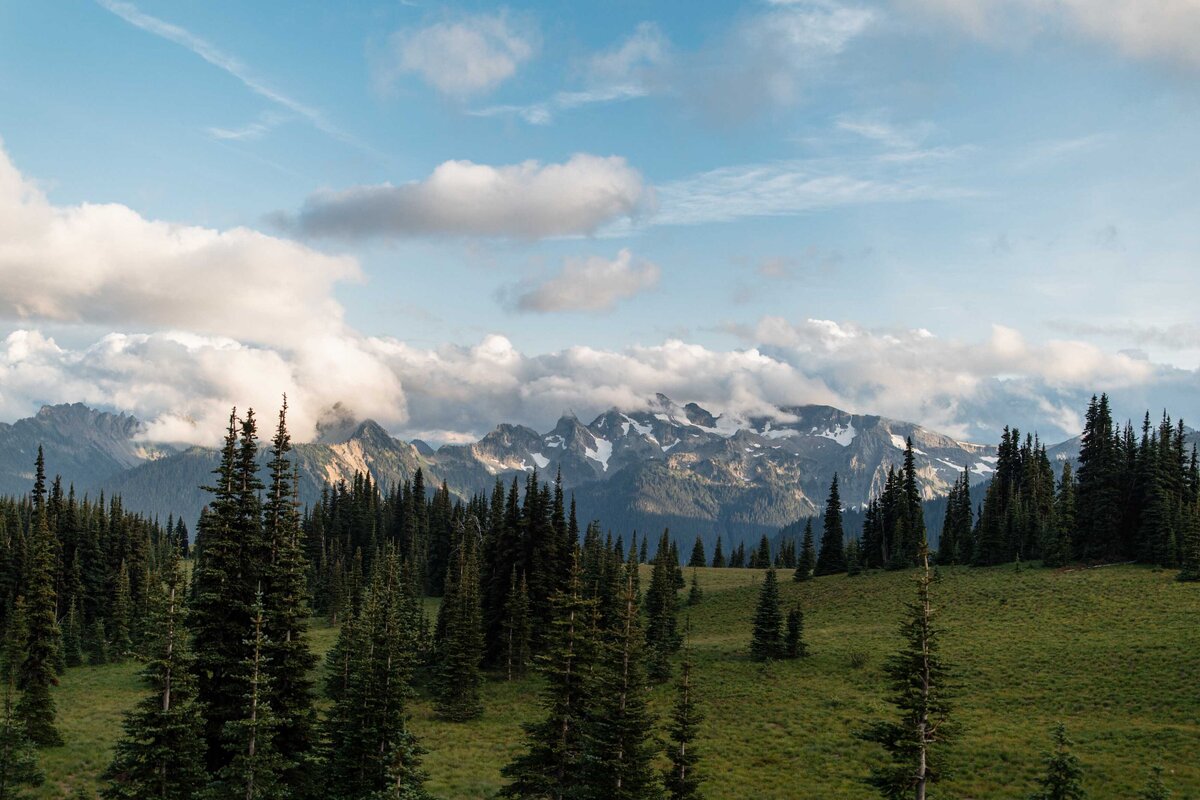 mount-rainier-elopement-adventure-offroading-hike-view-163