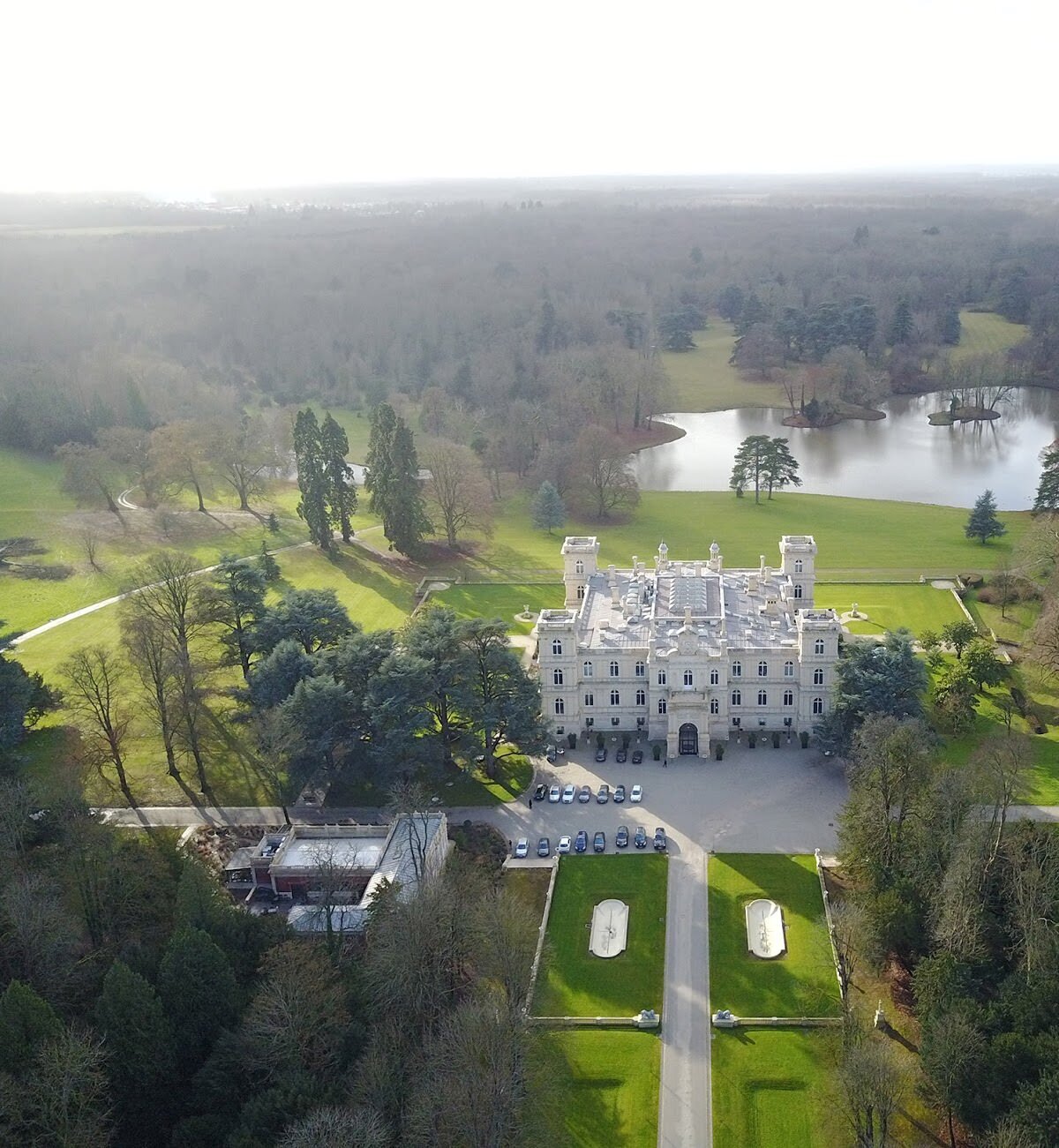 luxury-wedding-venue-historic-chateau-paris-france-@alejandrapoupelevents3