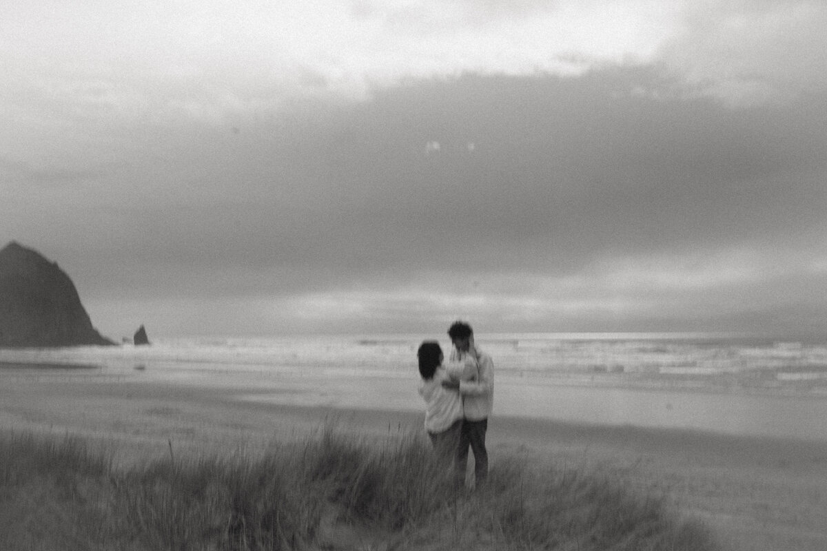 oregon-couples-sessoion-mea-ethan-lizarrietaphotography-82