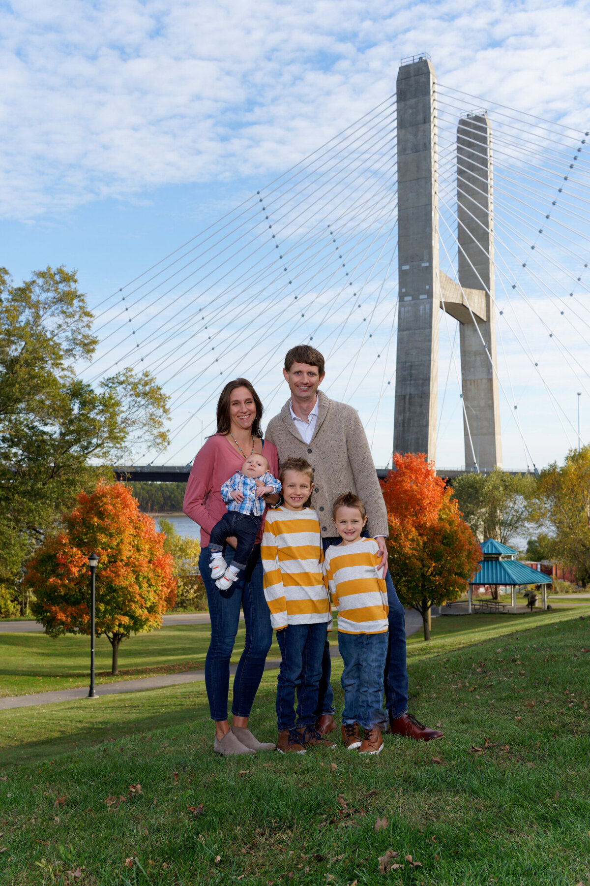 family cape girardeau bridge outdoor daytime portrait