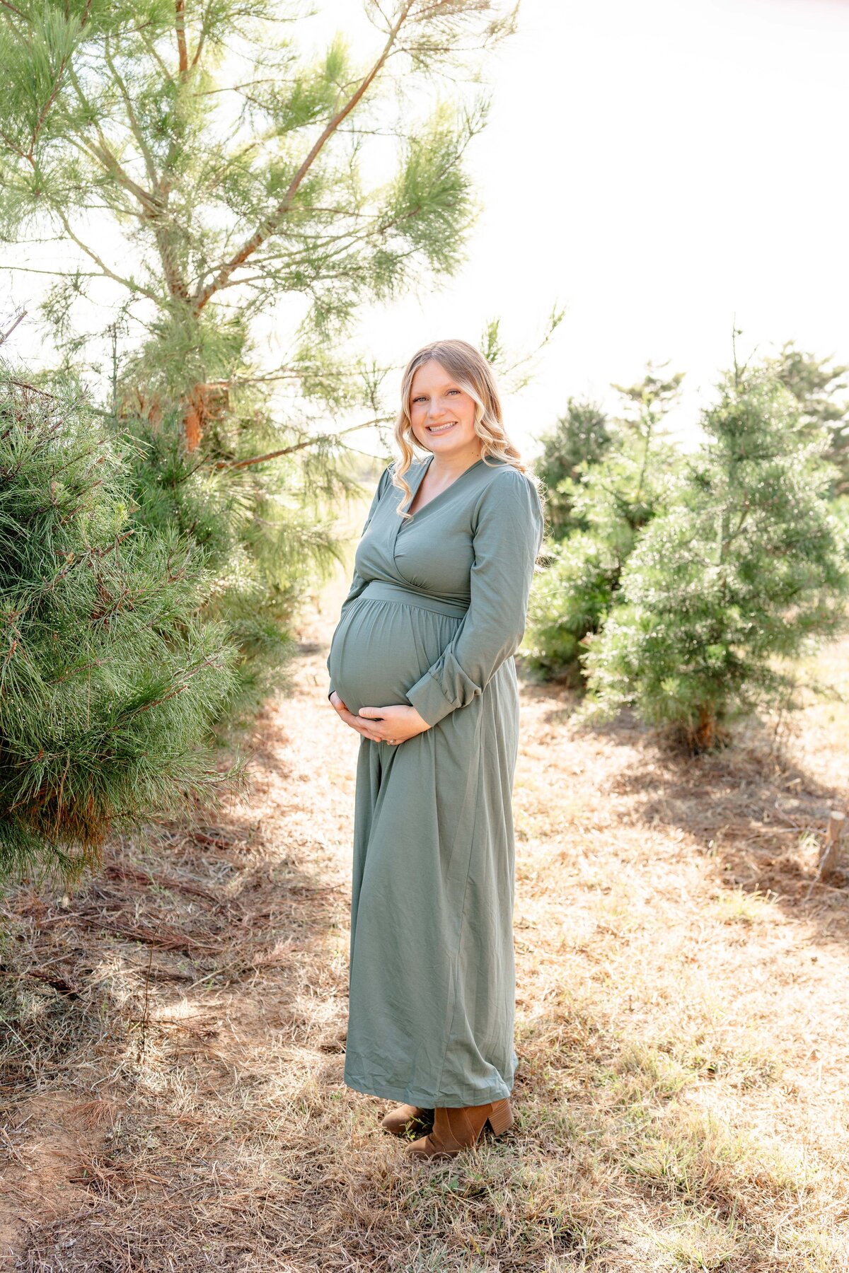 Austin-TX-Christmas-Tree-Farm-Mini-Session-Magnolia-and-Grace-Photography-Co-GinaM-# (1)-37