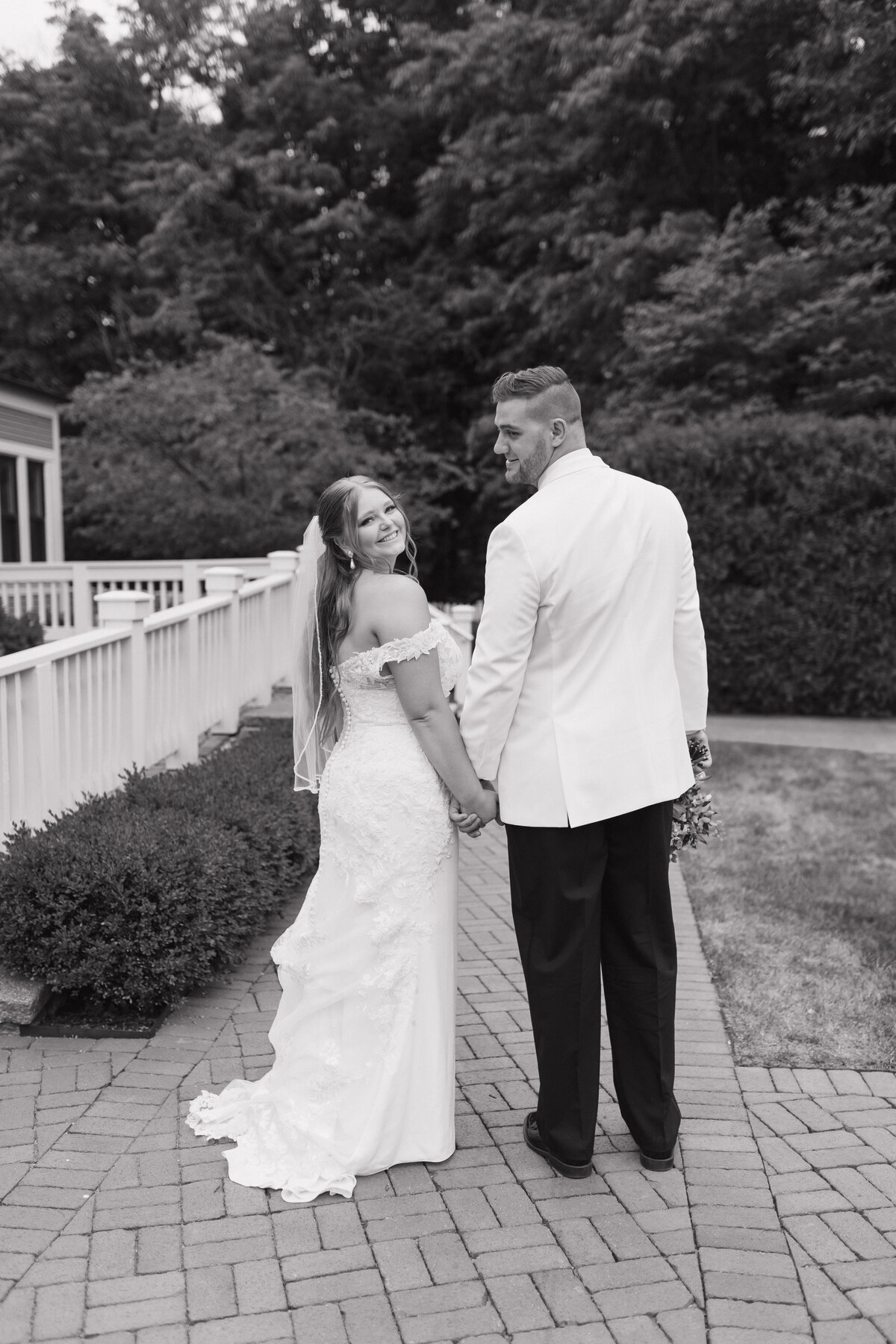 Black and white Indianapolis wedding photography couple