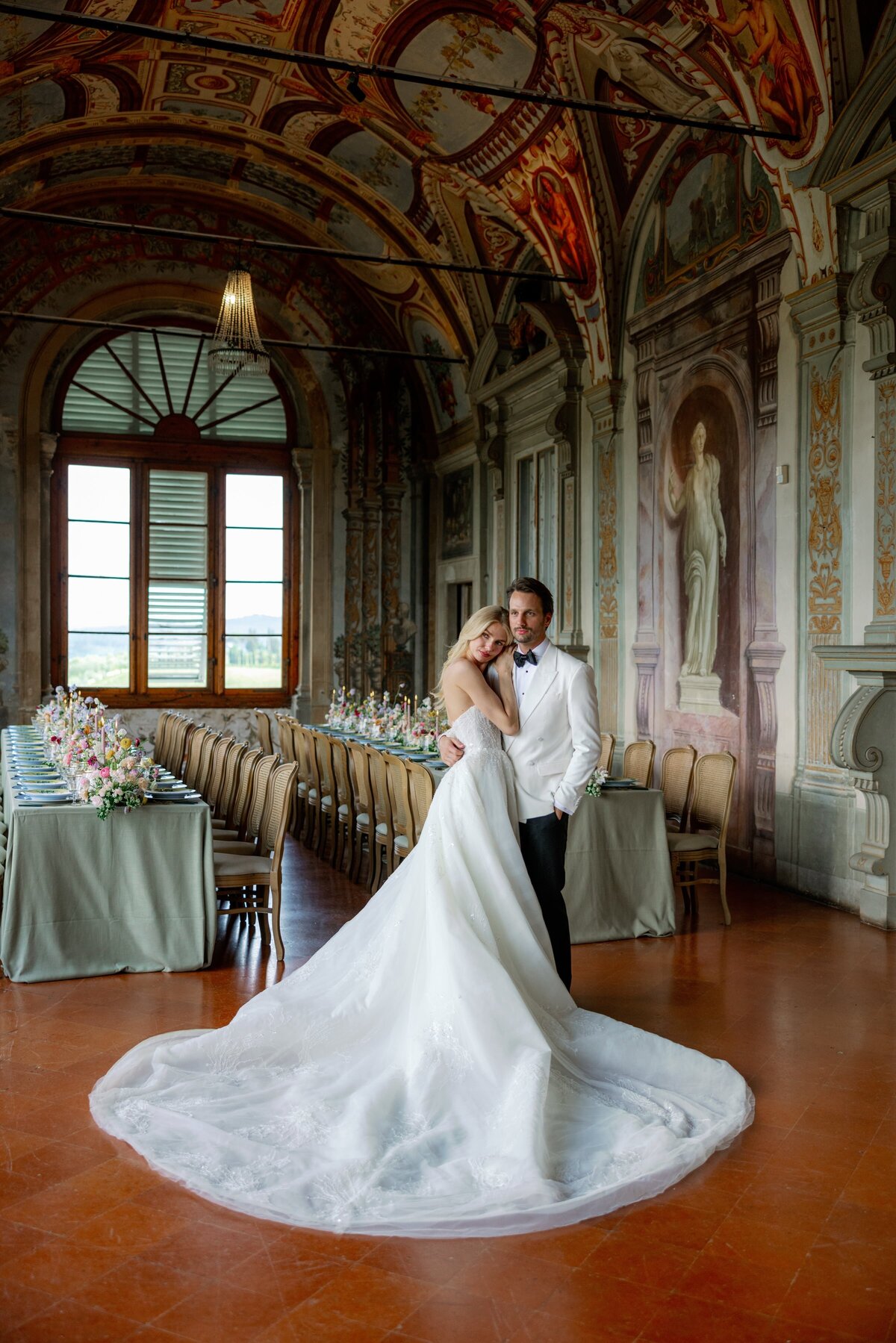 villa-corsini-florence-italy-wedding-larisa-shorina-destination-luxury-photography-374-min