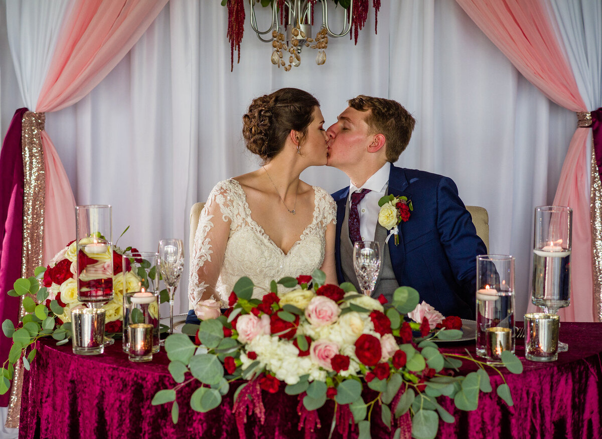 Austin-wedding-florist-glitter-poppy-burgundy- (41)