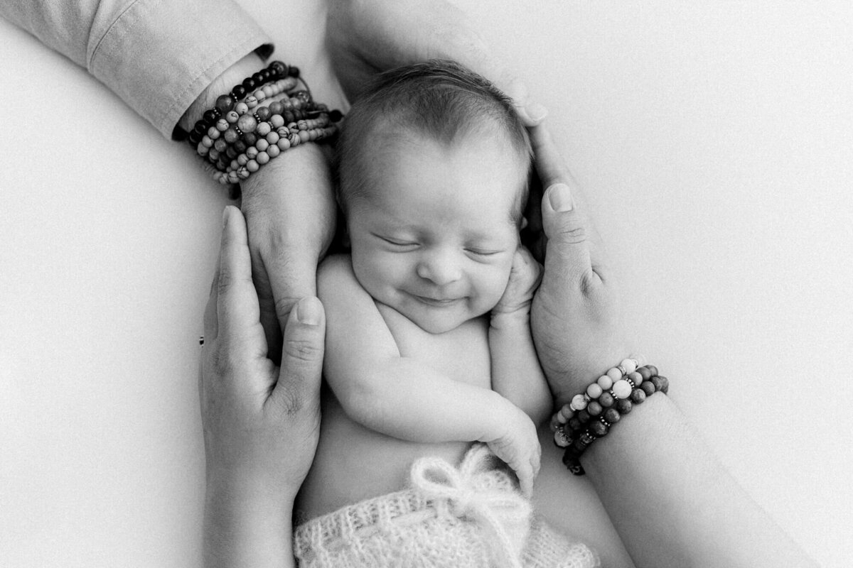 240621-AmeliaTaraMora-Newborn-AP036BW