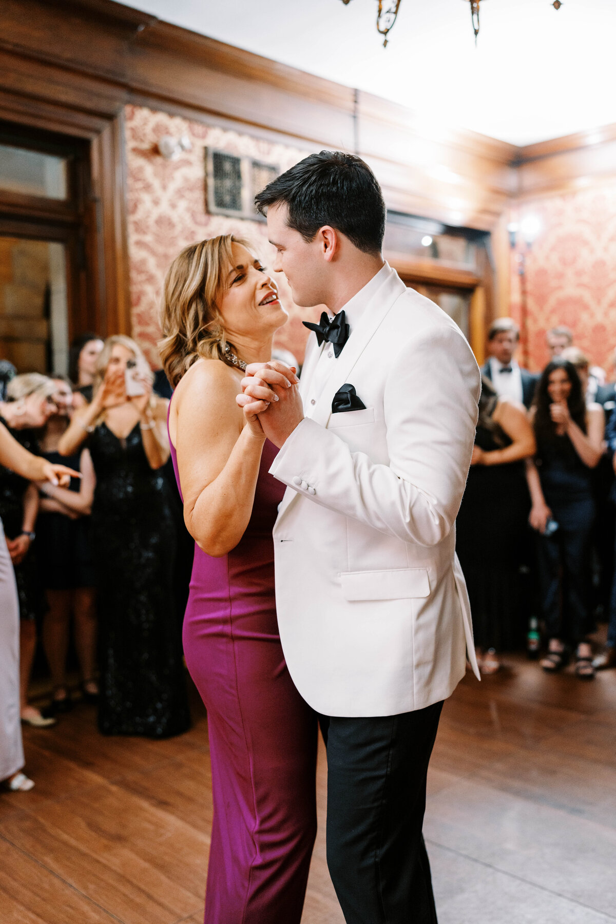 cairnwood-estate-spring-wedding-philadelphia-photographer-reception-party_087