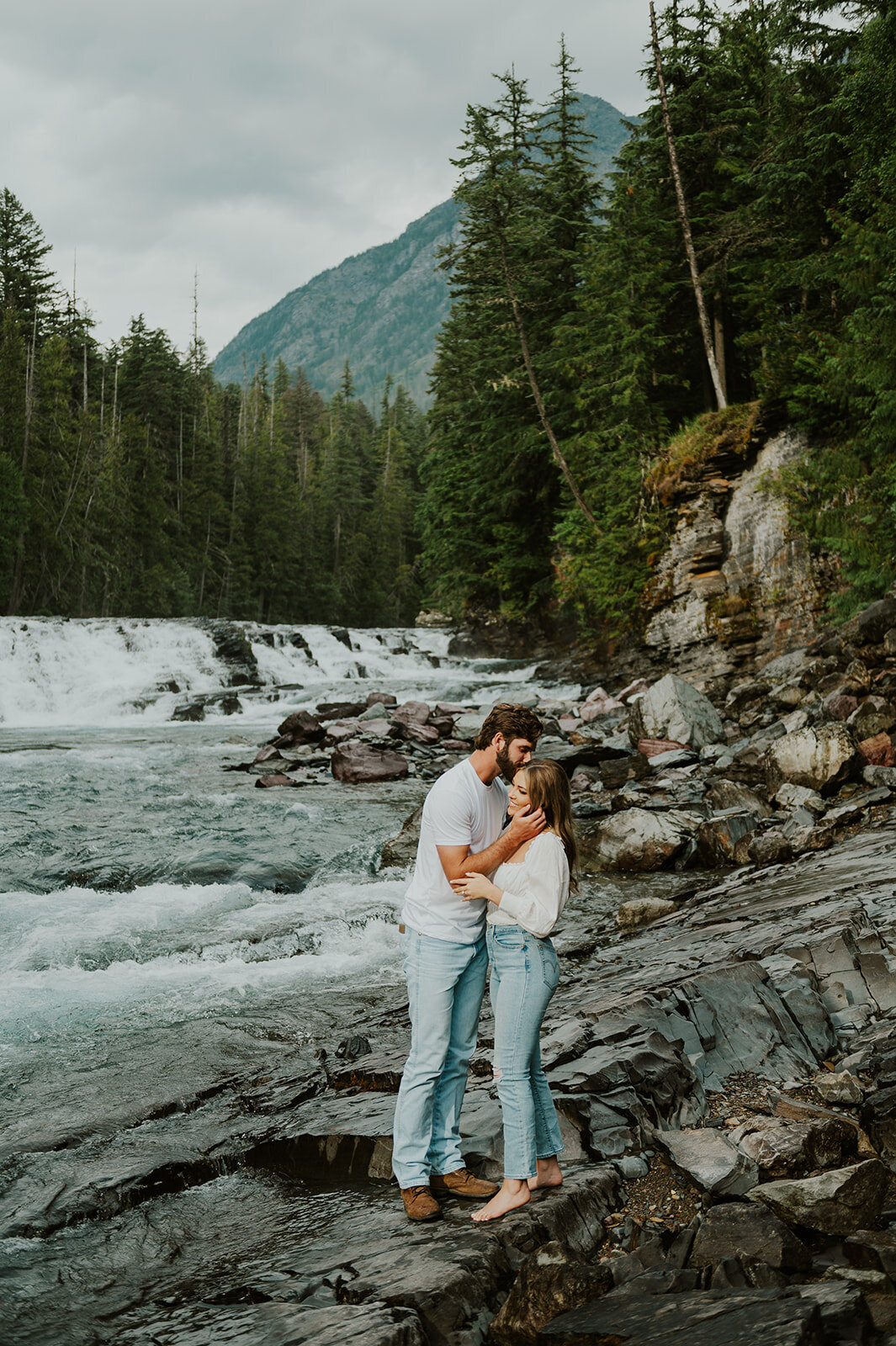 presley-gray-glacier-national-park-engagement-0557