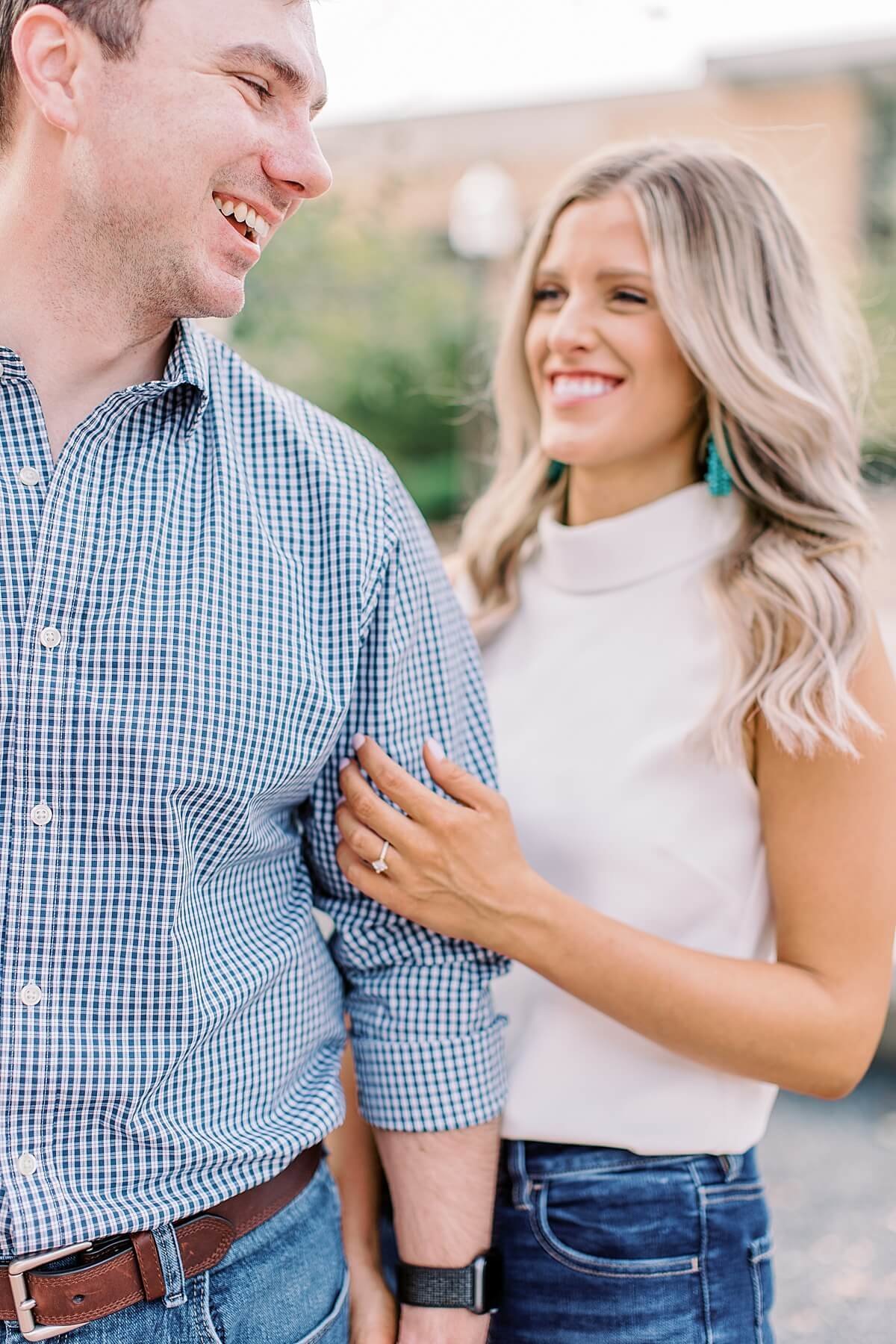 Engagement Session at Texas A&M by Houston Wedding Photographer Alicia Yarrish Photography_0018