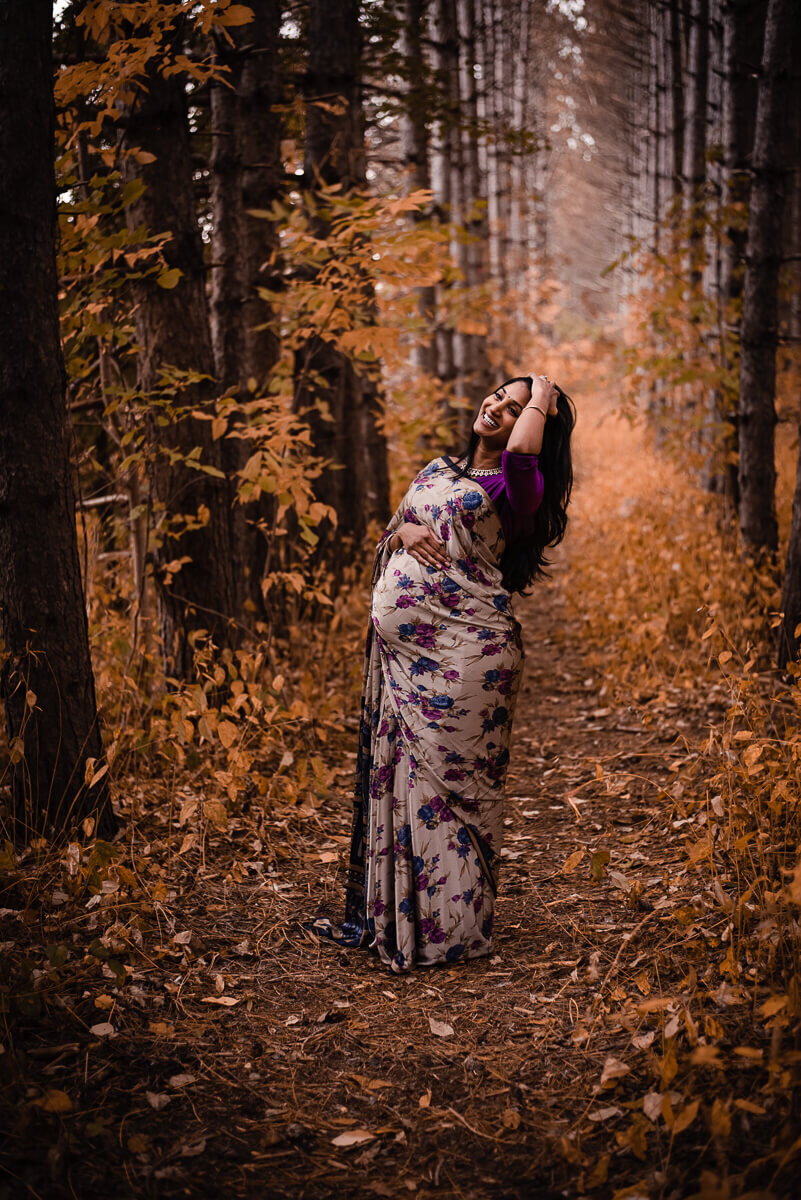 Gorgeous Indian mom in saree for Toronto maternity photos