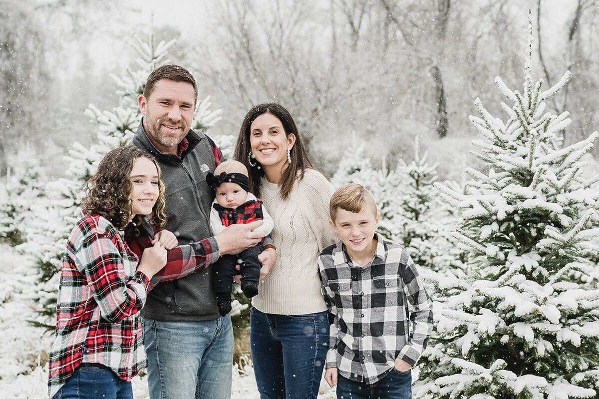 Christmas Tree Farm Winter Family Photos in Leonard Michigan by Kari Dawson24