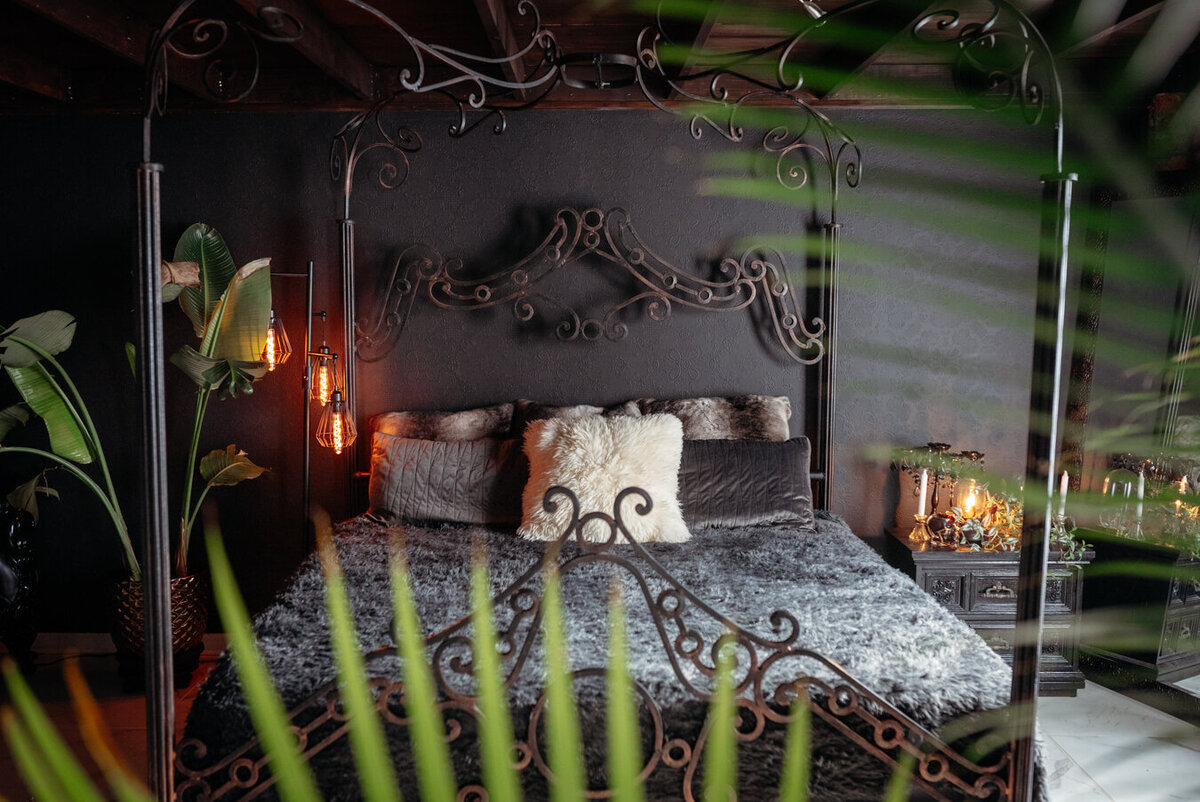 Image of the main room of a Norfolk Boudoir Studio