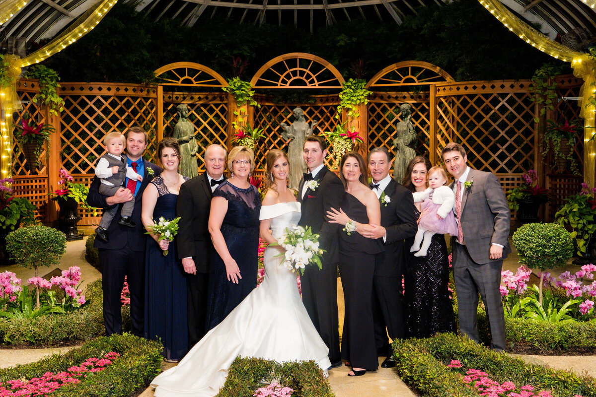 formal wedding pictures at phipps conservatory