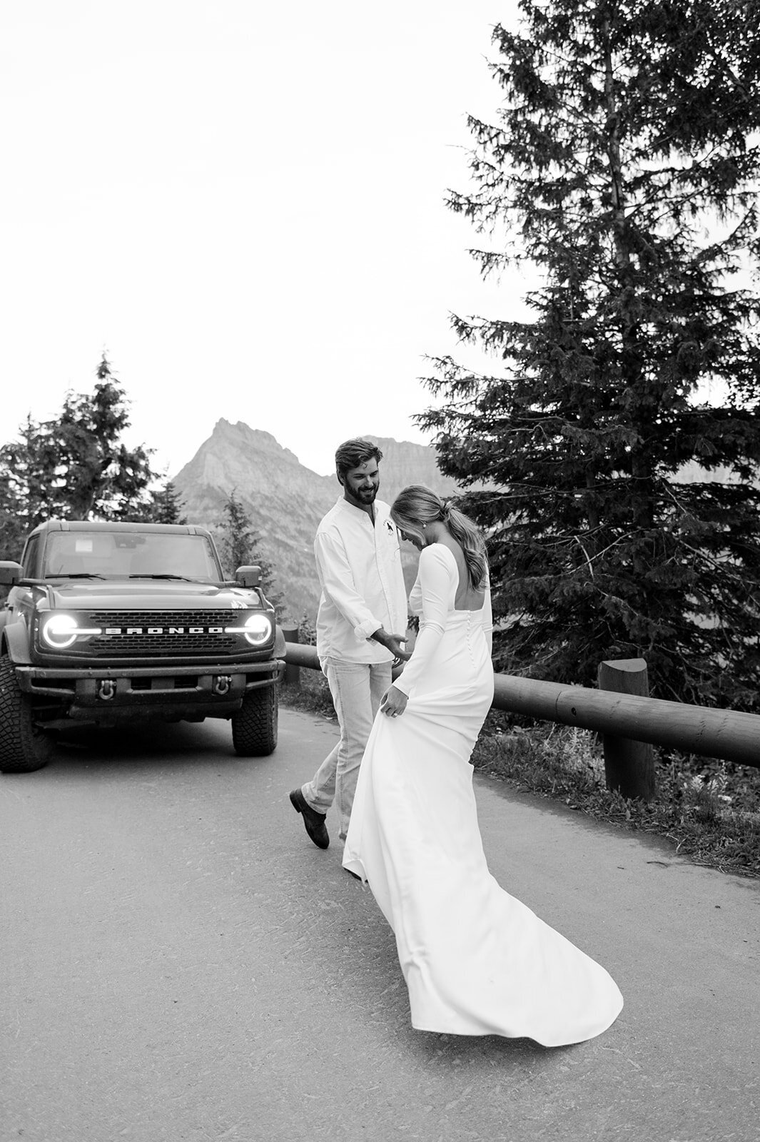 presley-gray-glacier-national-park-elegant-elopement-1897