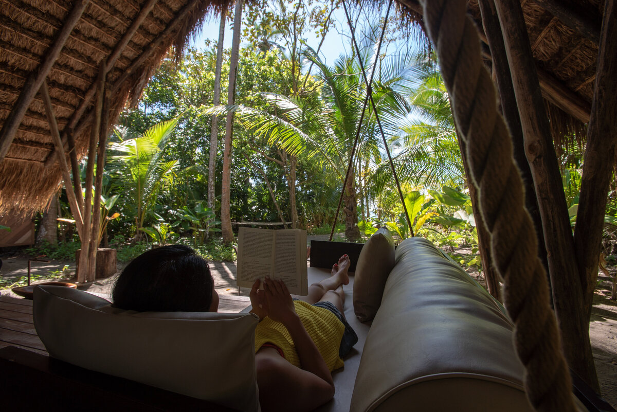 Isla Palenque - Bungalow Life 4 - (Coffee Abroad)