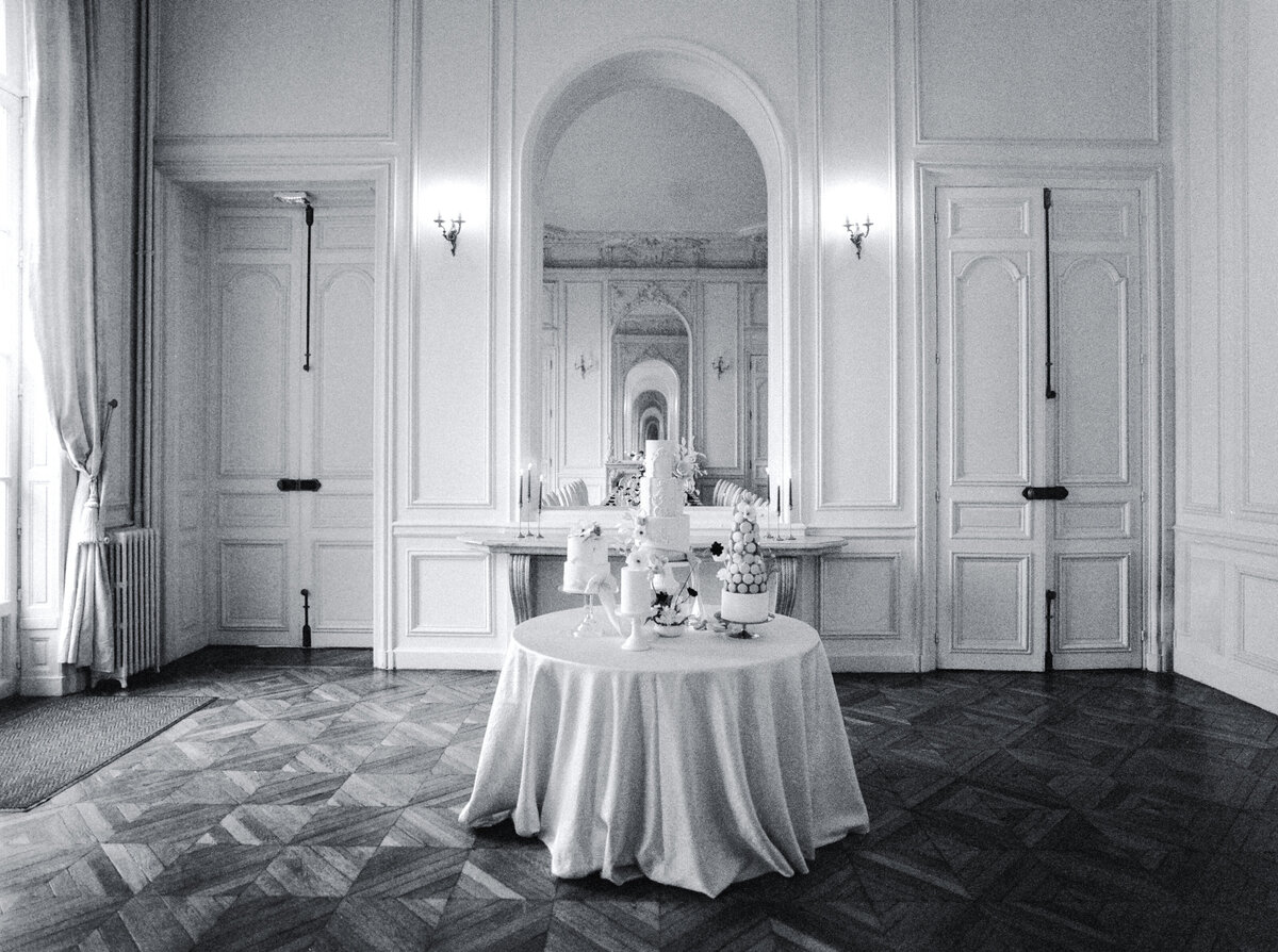 Wedding at Château de Santeny photographed by Lake Como Wedding photographer