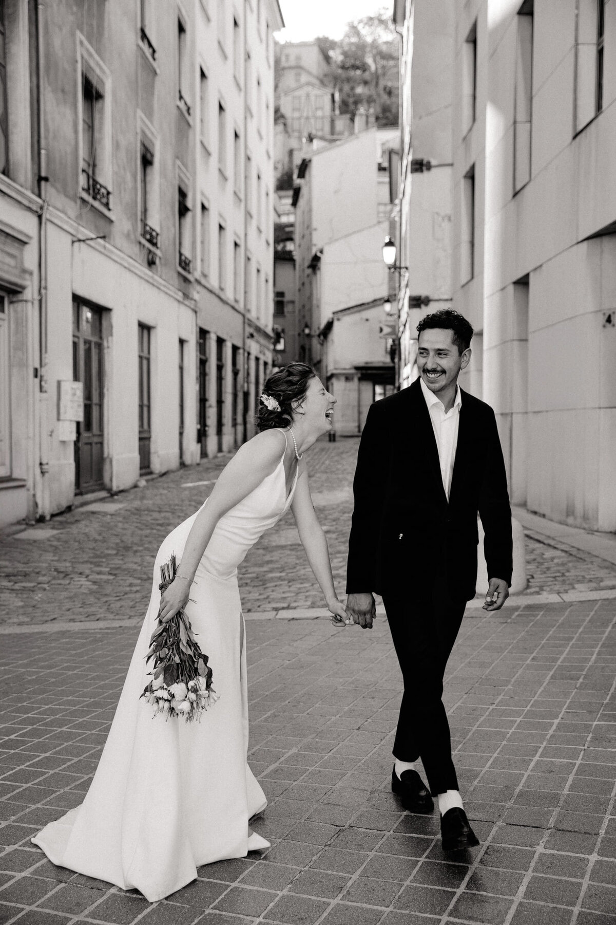 Anais-et-Nicolas-mariage-couple-vieux-lyon3