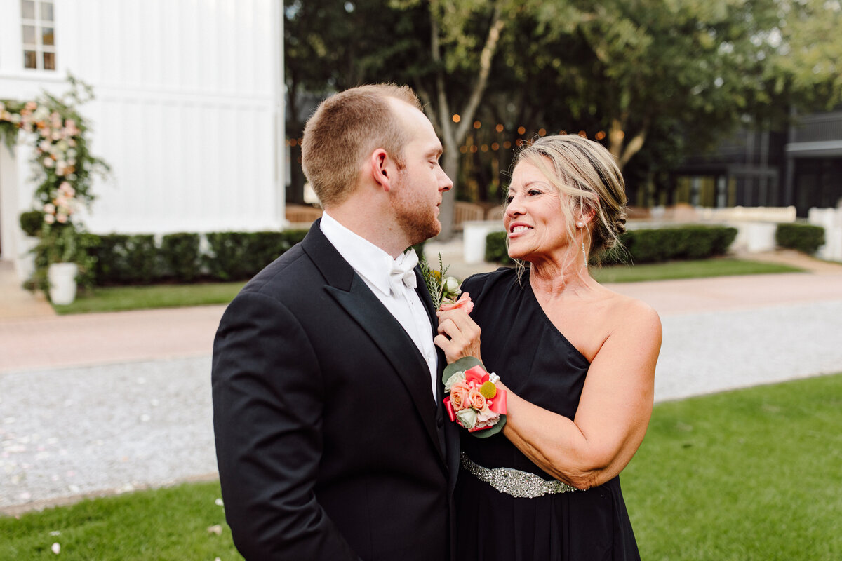 AC_Goodman_Photography_Candice_Kory_Wedding_Sneak_Peek-59