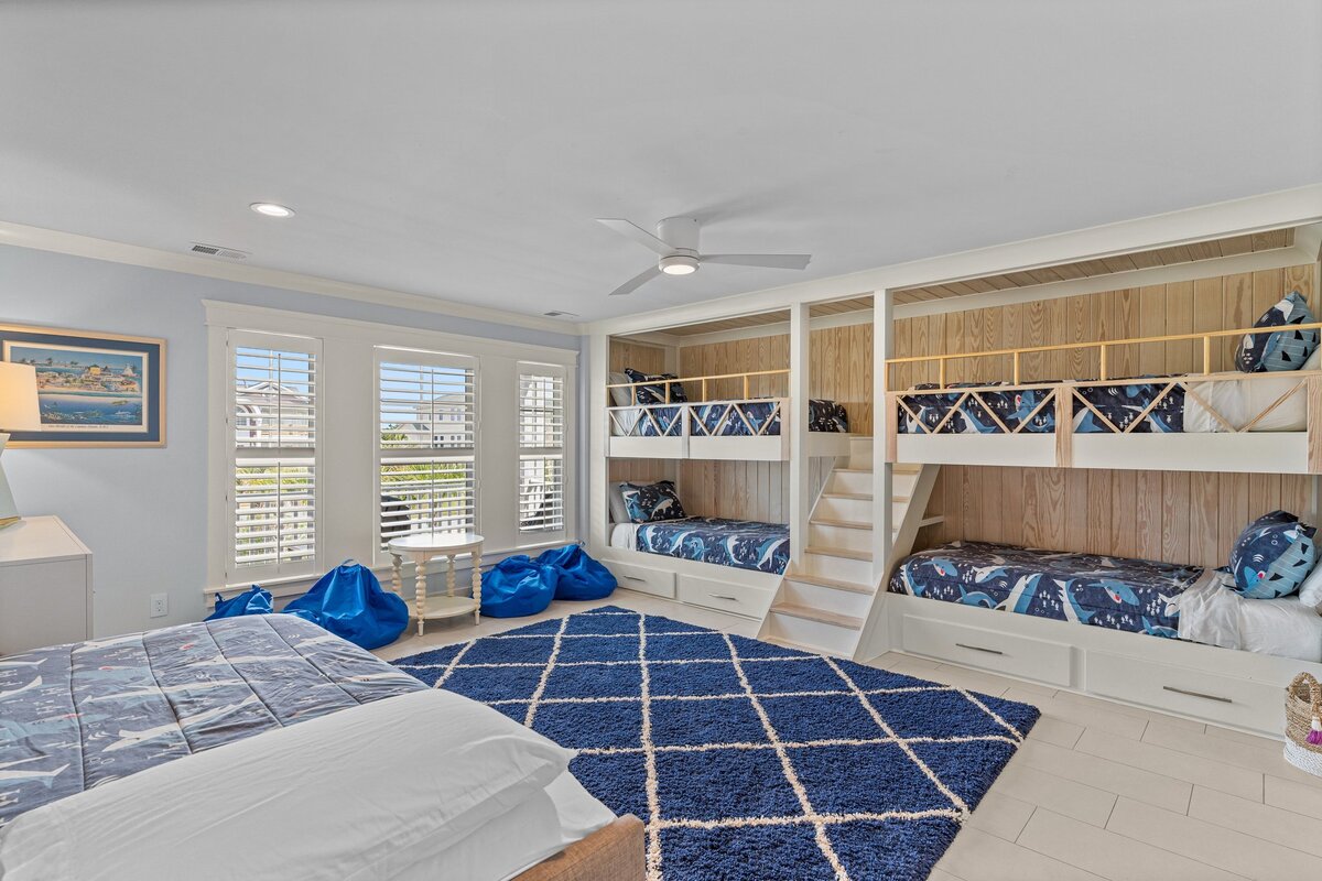 Luxury-Holden-Beach-Rentals-WI-Middle2