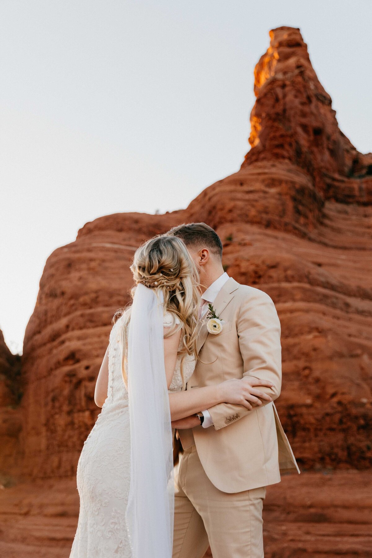 Sedona-Arizona-Red-Rock-Elopement-Wedding-Photographer_0009