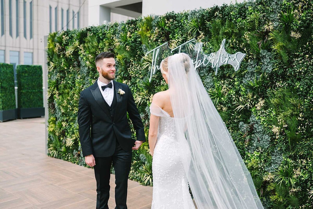 doubletree rooftop charlotte wedding photographer-26_jamie marie photography