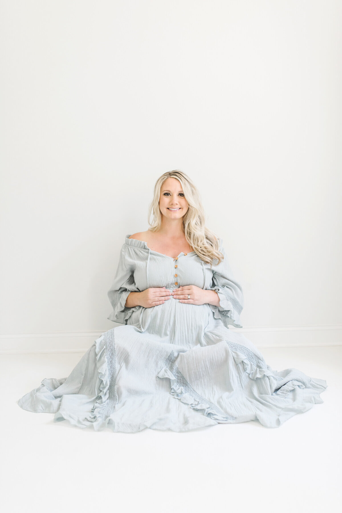 Light-Airy-Maternity-Session-34