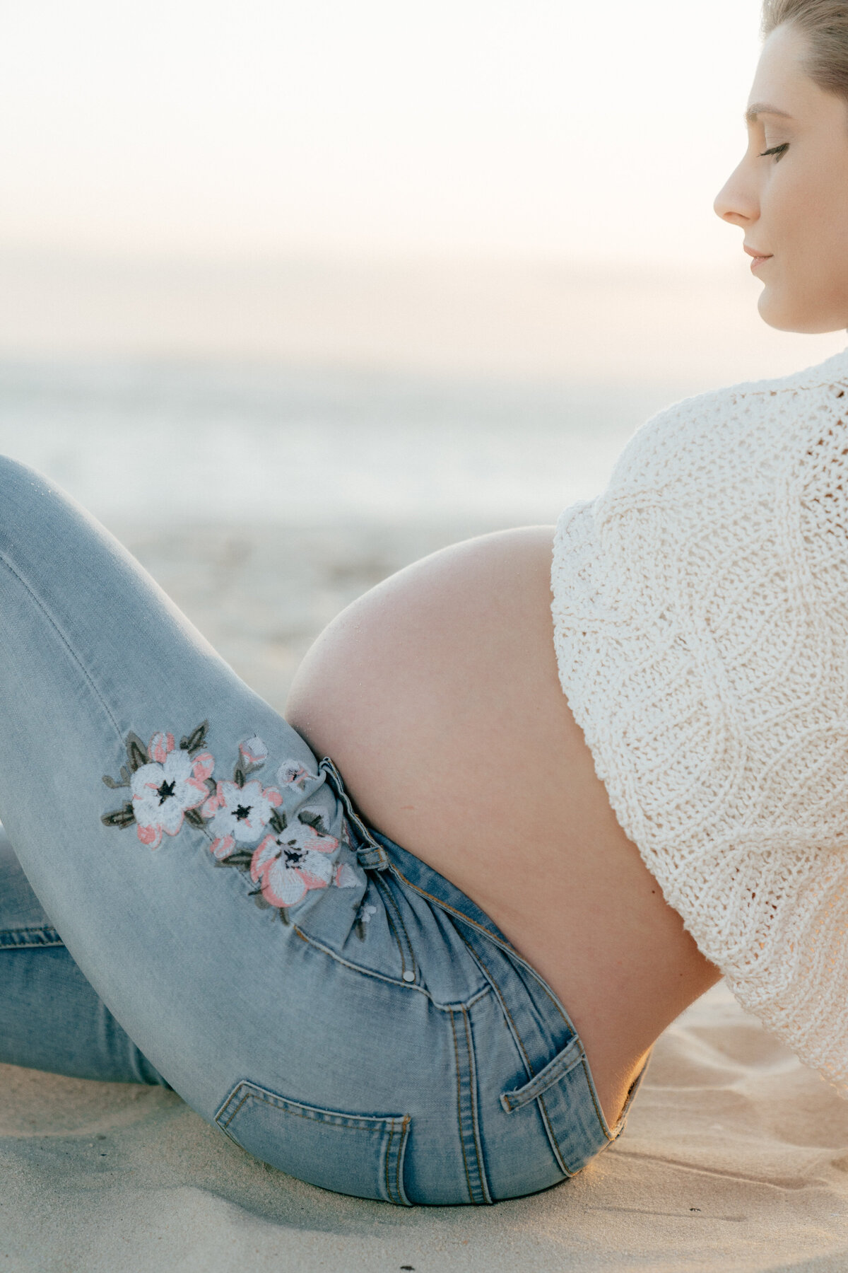 Melbourne-Maternity-Photographer-Altonabeach-PortraitsbyPriya-Aggie-51