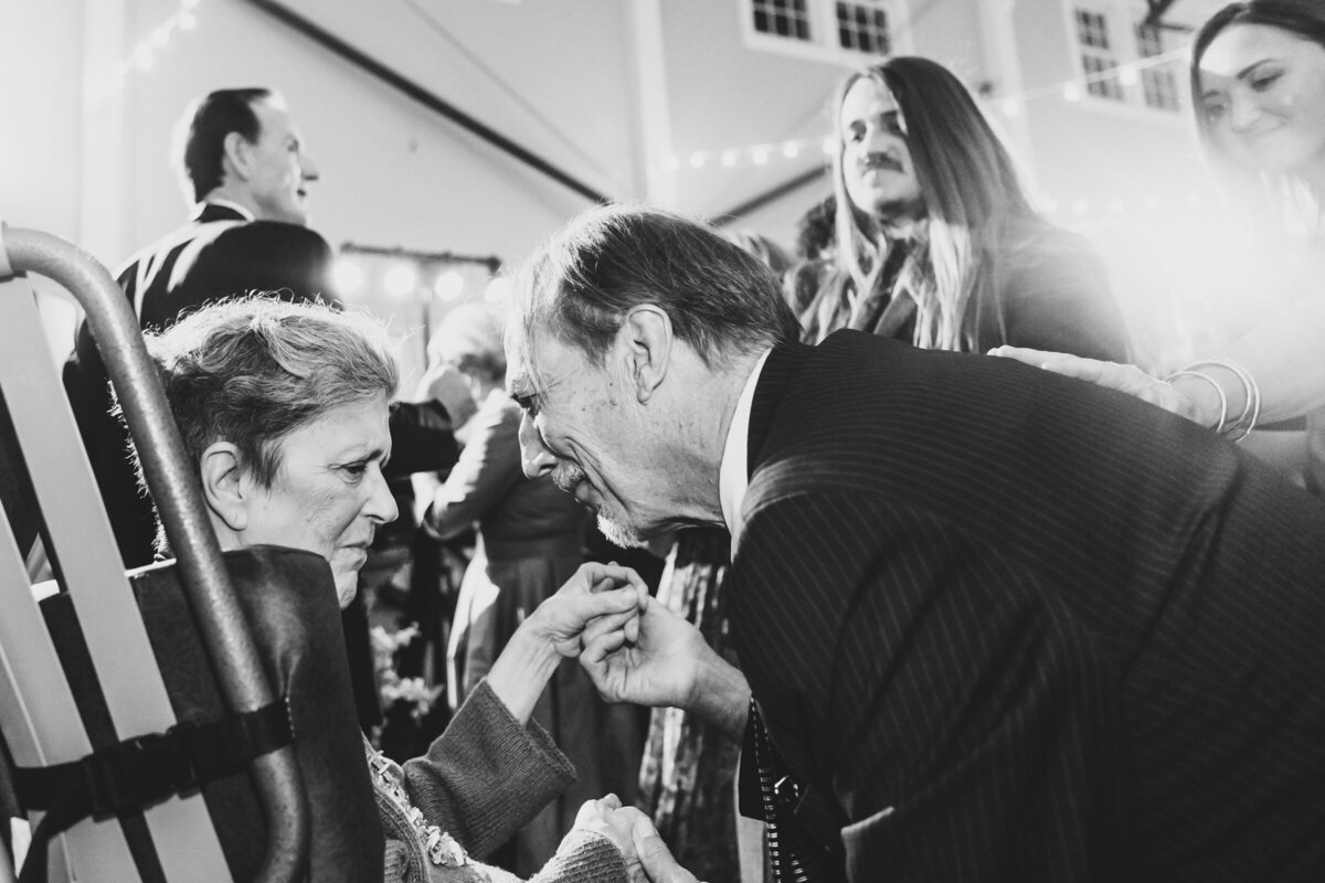 Nantucket Wedding Photographer Katie Kaizer Photography Journalistic Wedding Engagement Photography  WeddingPortfolio_083_KatieKaizerPhotography