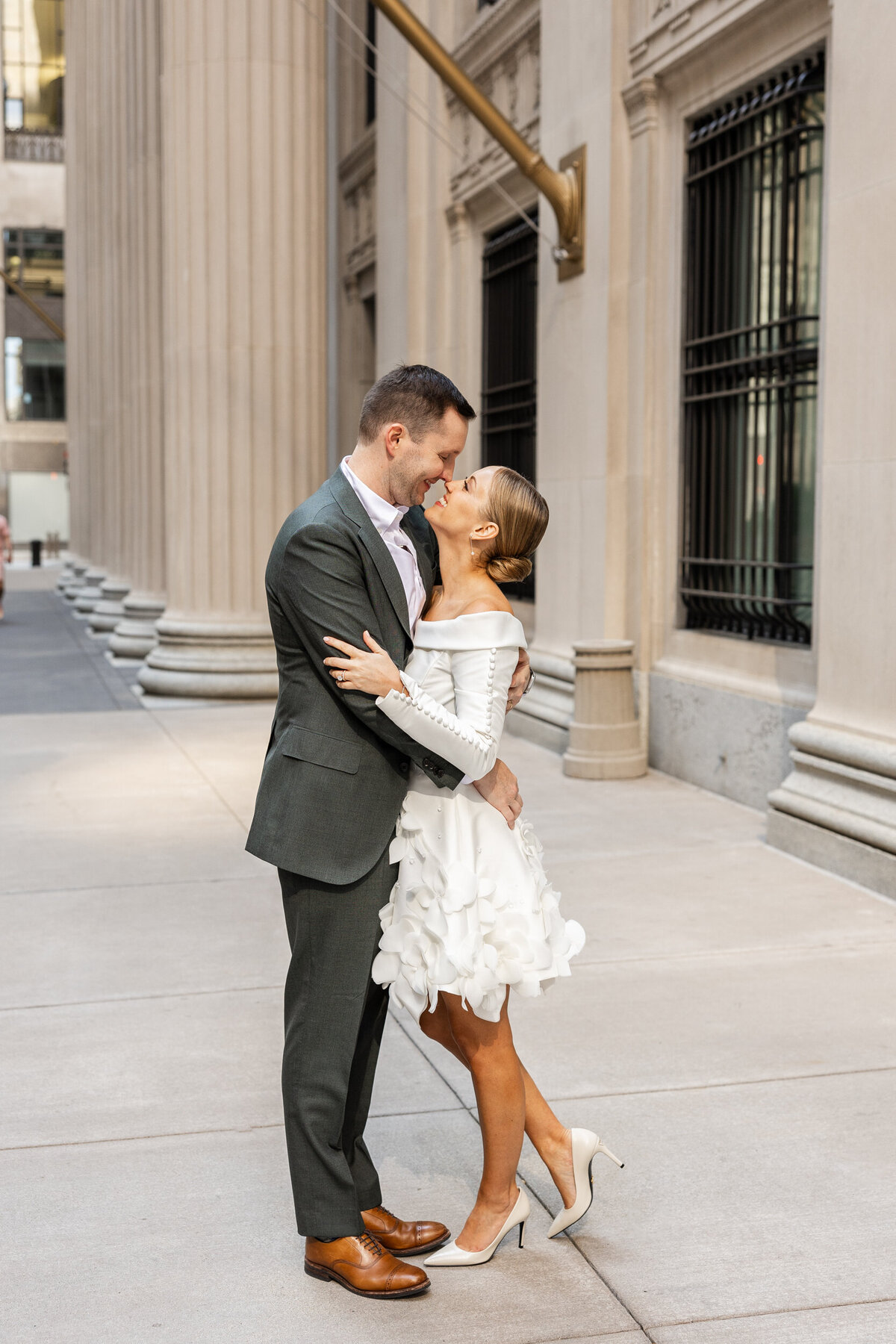 intimate-chicago-elopement-wedding-hoxton-hotel-photos-19
