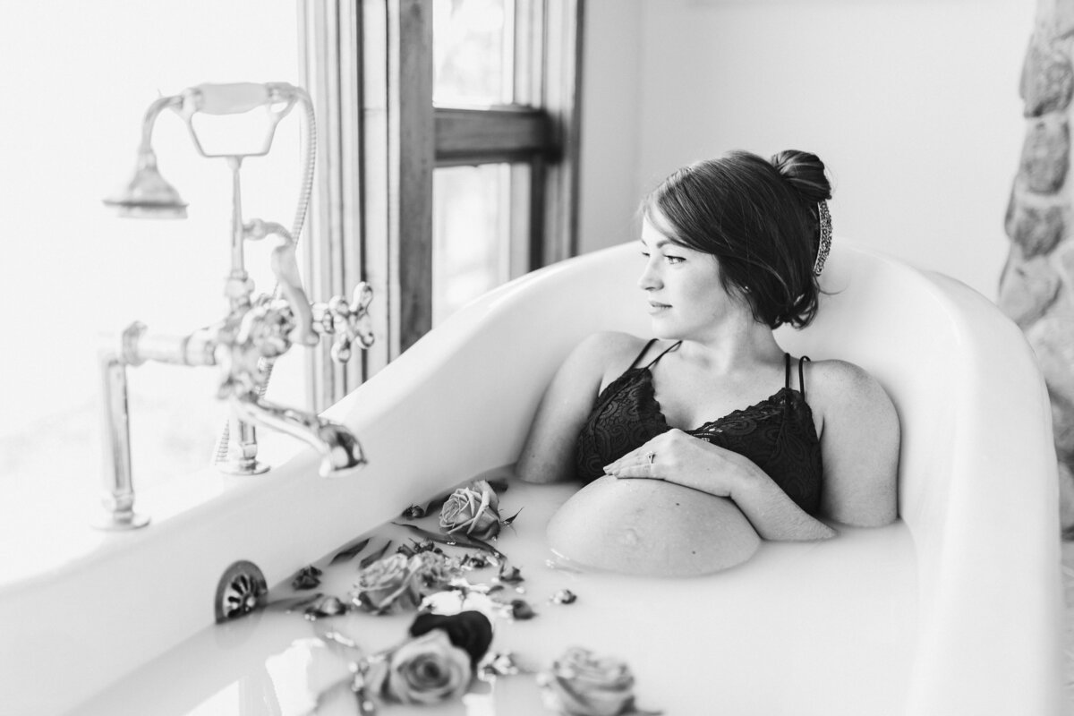 EmilyMilkbathSession-98