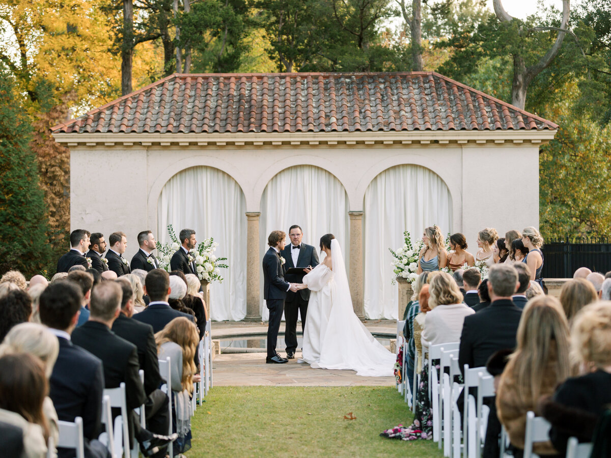 11-05-2022 Jackson & Audra Wedding at the Philbrook Museum Tulsa Wedding Photographer Laura Eddy-410