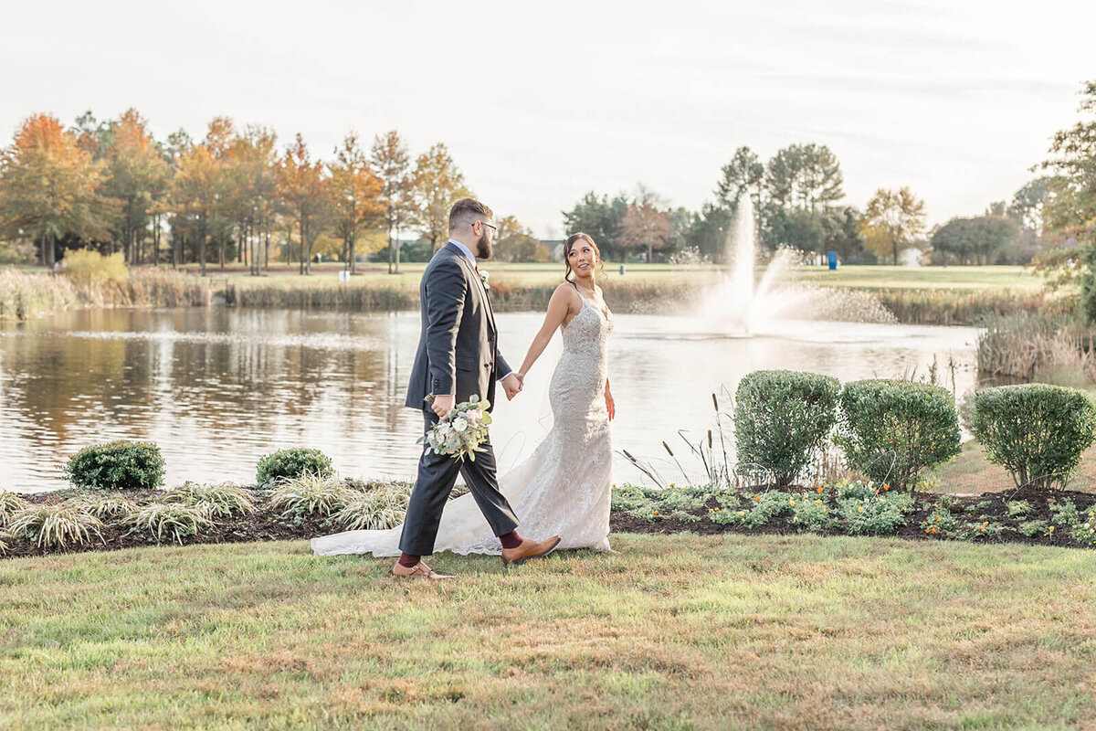 golden hour bride and groom portraits