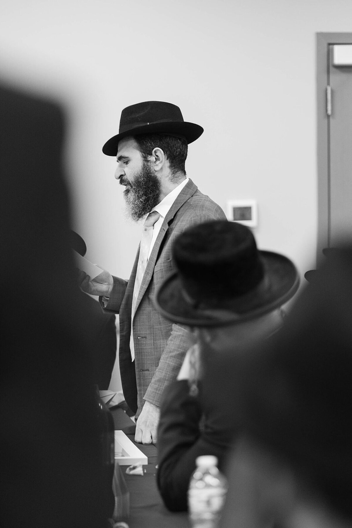 Eliana-Melmed-Photography-Chicago-LosAngeles-Jewish-WeddingPhotographer-CarmiKalman-Tisch-00166