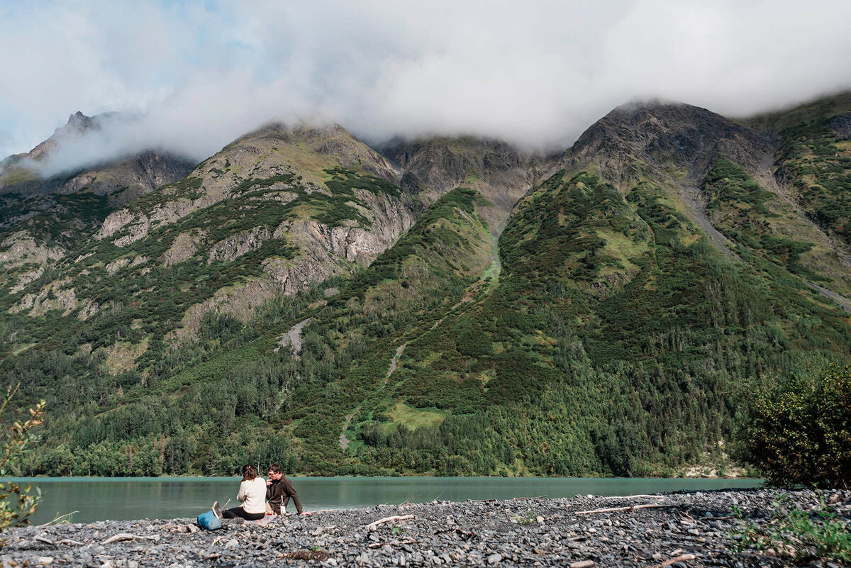 romantic-alaska-engagement-session-picnic-in-the-wilderness-Soul-and-Sky-Weddings