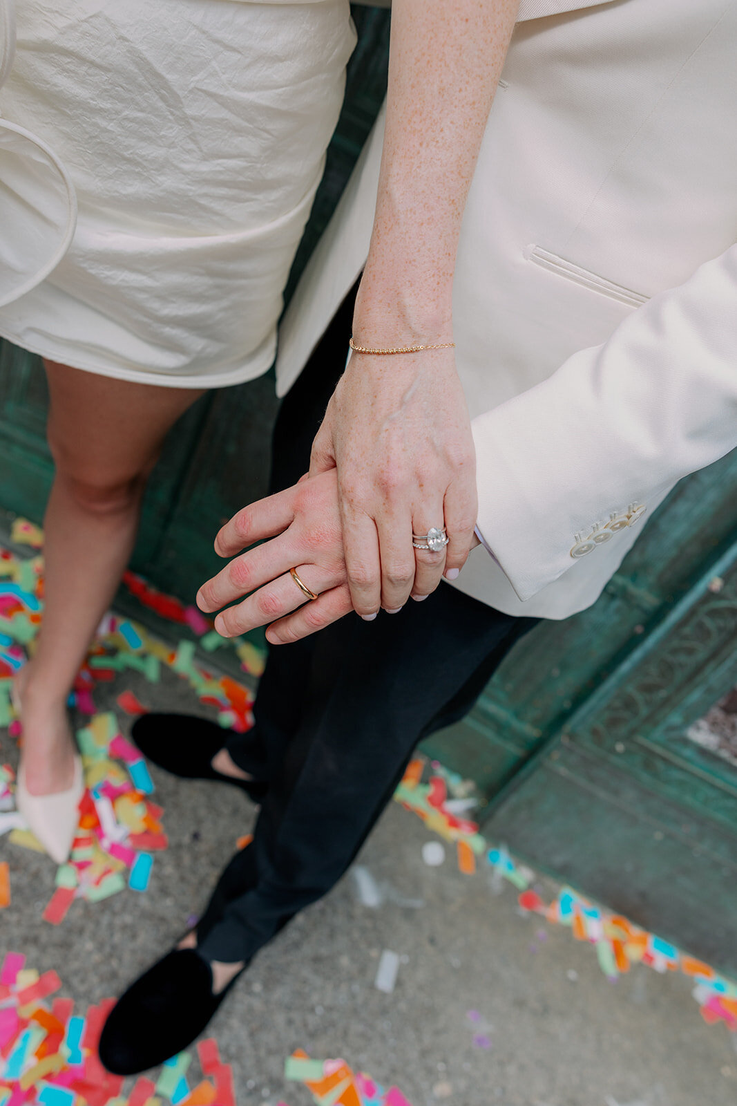 New York-City Hall-Elopement-Chic-Candid-Wedding-Larisa-Shorina-111
