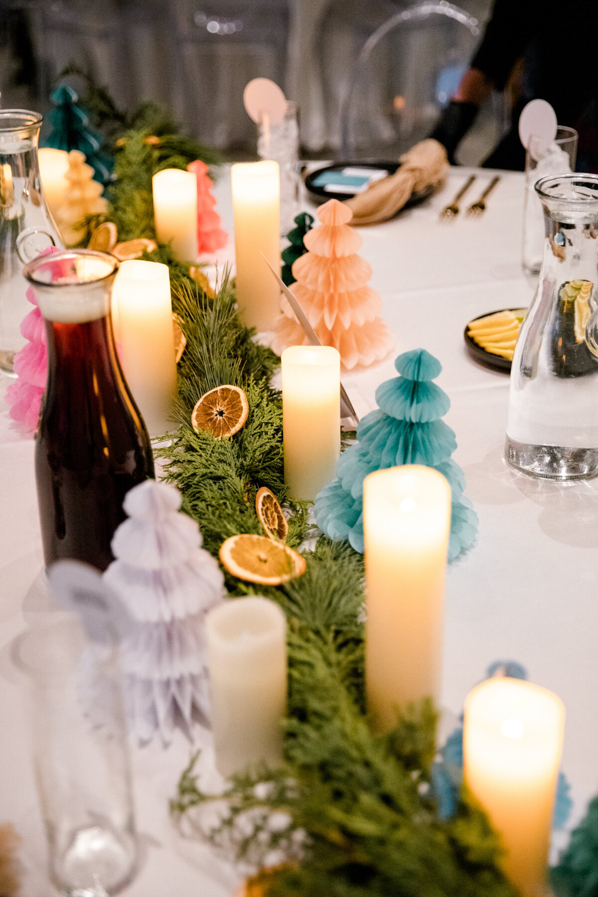table-design-candle-garland