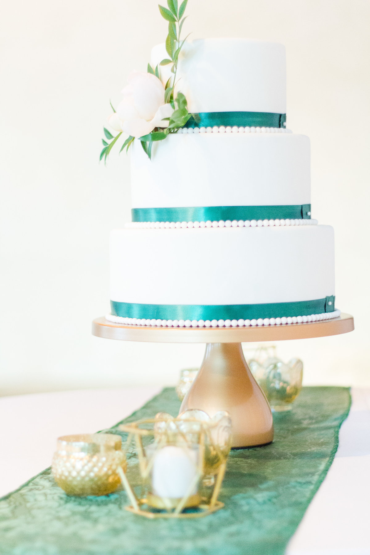 Emerald and Gold Wedding Inspiration-0004