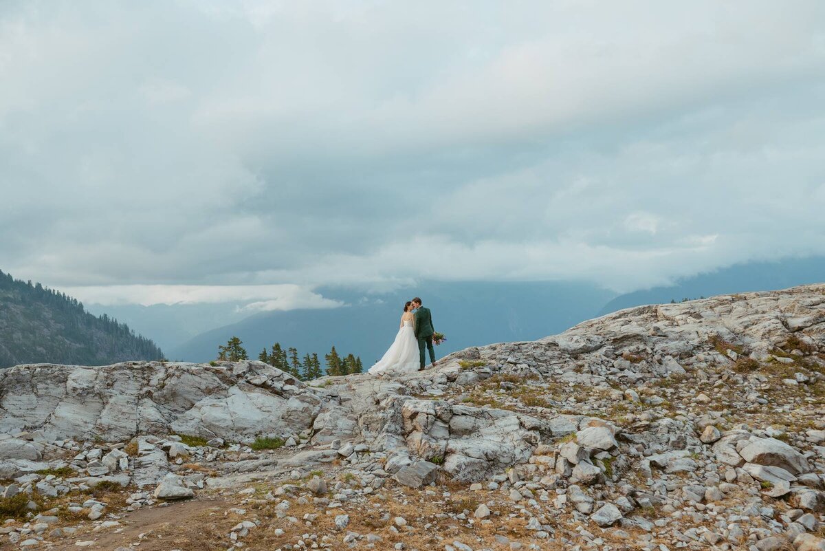 07-24_Brianna & Michael_Artist Point Elopement_PaytonRademacherPhoto-297